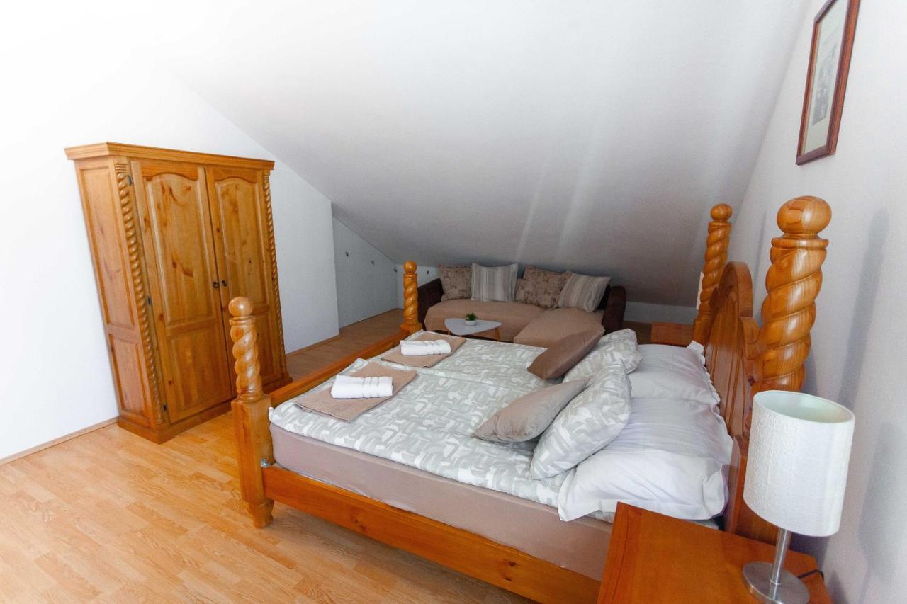 Apartment Jerry With Private Pool Милна Екстериор снимка